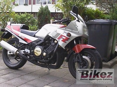 1985 Yamaha FZ 750 photo